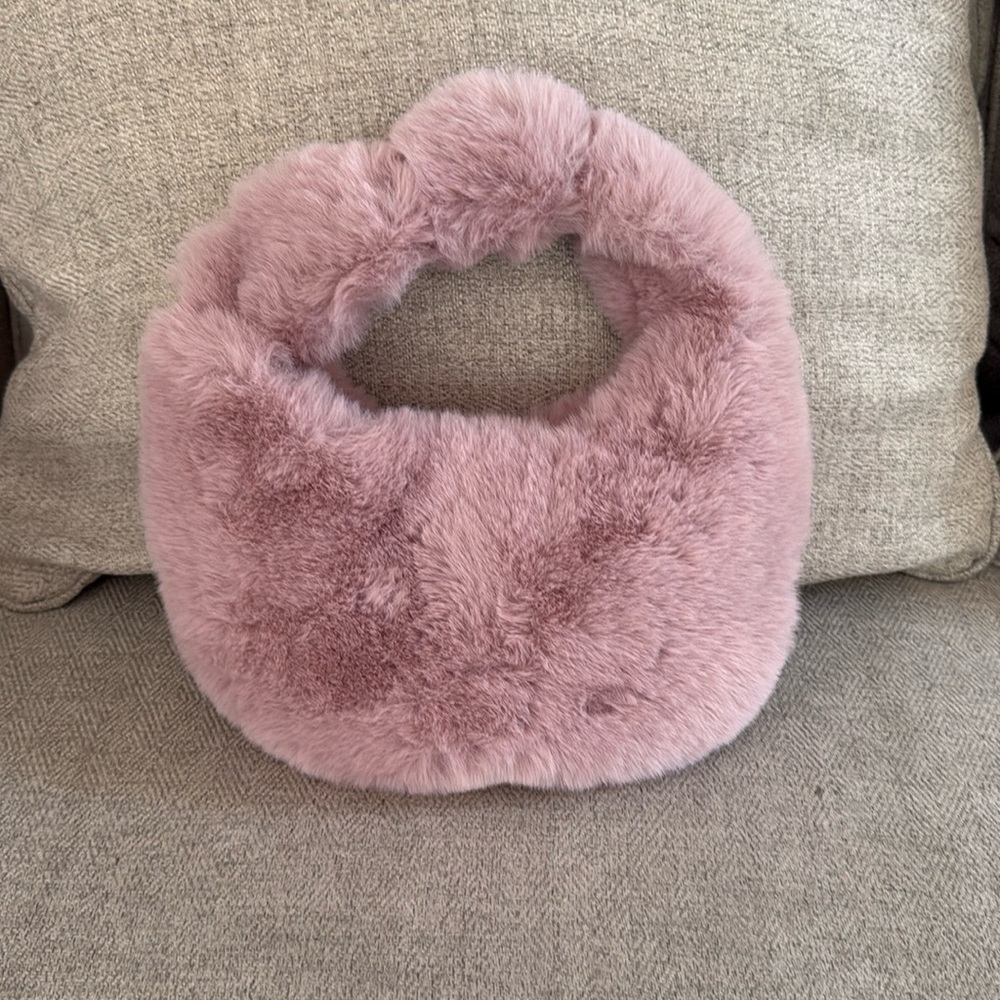 Purse Faux fur- super cute!! 11x7 NWOT
